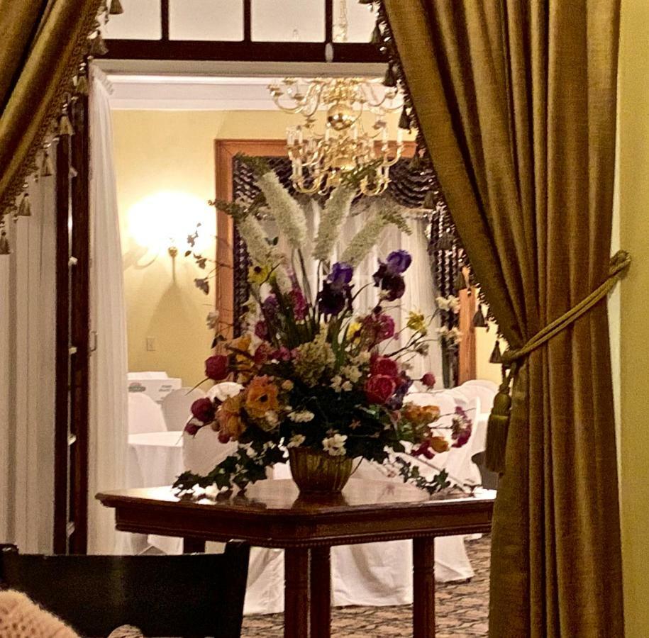 The Stockade Inn เชเนคทาดี ภายนอก รูปภาพ