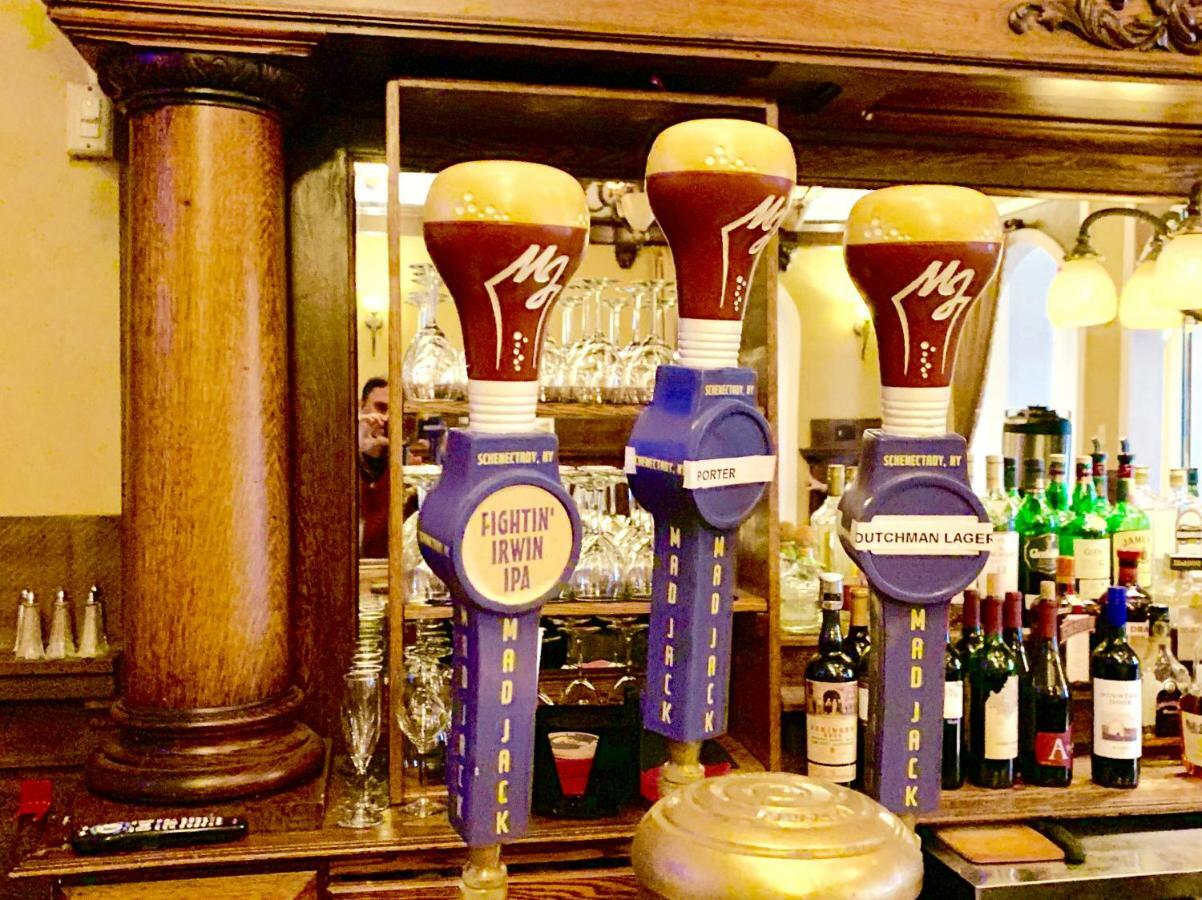 The Stockade Inn เชเนคทาดี ภายนอก รูปภาพ